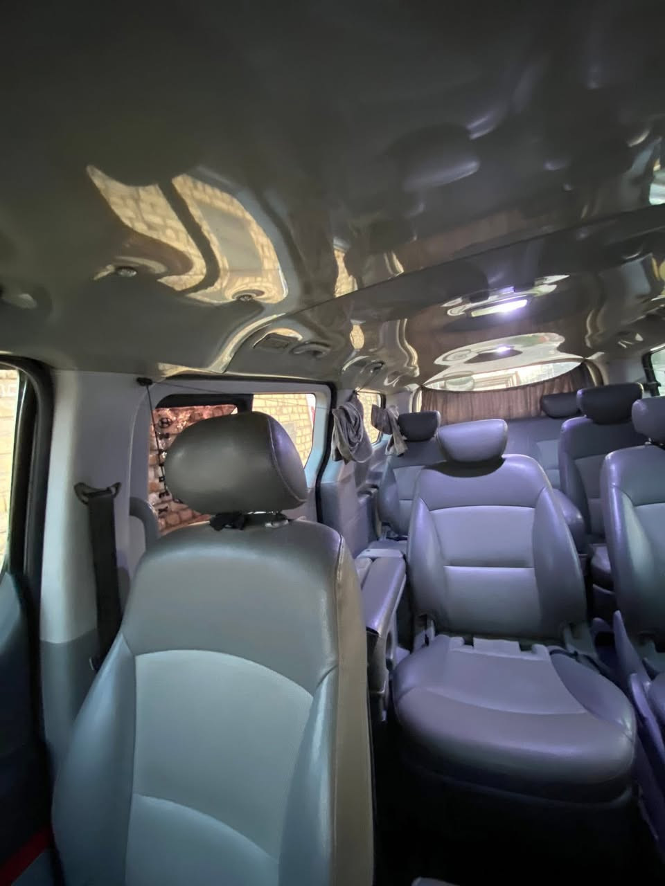 ستاركس للبيع موديل 2012  مسكر سبلاين 7 رقم ميسان
مكينه وكير خير من الله 

تخم تاير جديد 

حداديه خير من الله 

 حادثها قبق جنطه من كوريا 

داخل العراق  جاملغ خلف السايق وتبديل باب سلايت لا معجون ولا صبغ فقط تبديل يعني 3 قطع 

مداور ثاني يوم 

الشراي يدخل خاص وبيه خير ويدلل سونارها موجود بالصوره 

او الاتصال ع الرقم   ***********
