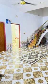 دار لبيع مساحه ٣٠٠السعر ١٤٥وبي مجال الاستفسار 07827073360