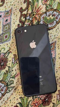 آيفون ٨ • ٦٤ • جهاز لوك
