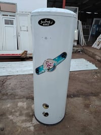 سخان ماء • ٢٠٠لتر • قليل الاستخدام