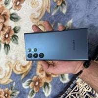 سامسونج S22 الترا • ٥٠٠ • شخط ناقص اغراض