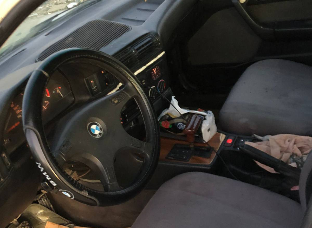 بی ئم دبلیو 1991 گیڕ ئۆتۆماتیک سپی
چوار جام کارەبا 
تۆماتیک 
٦ بستۆن مەکینە و گێڕ ئەڕنەب 
گێڕ و مەکینە بەشەرت ـ
گەرمی مەزبوت  و ئەوەلیات و تەحویل بێ کێشە.
سەنەوی جنوبی لەگەڵە و ڕەقەم موسڵە تەحویل ئەکرێت و وەکالەتەکەی بەناو خۆمانەوەیە .
زاخۆ ھەتا بەسڕە پێی بچۆ بێ کێشە .

سعر لە کۆمێنت داوابکە ڕاستەخۆ بۆت دیت 📩 

پاتری و تایەی تازەیە سەیارەکە جایز و ڕێک و پێکە مەکینەکەی زۆر بێ عەتەڵە ڕۆن و بەنزین زیاتری ناوێت بەس گێڕ و مەکینەکەی ١٤ گەڵایە 

ژمارەی خاوەنی 
‎*********** 
واتساپ 
***********
