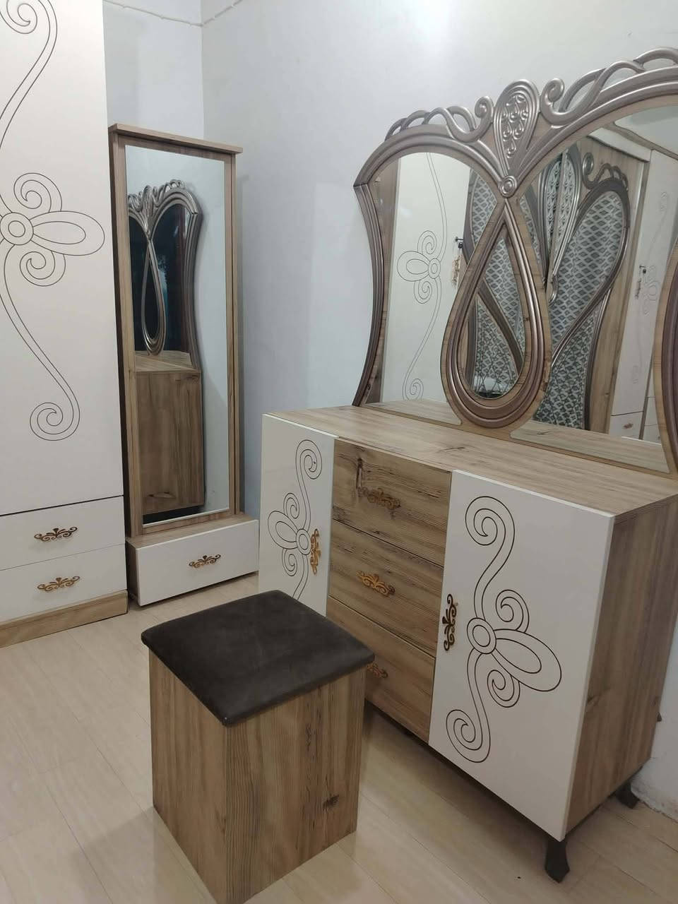 غرفه صار اربع اشهر ماخذهه مليون اونص اريد ابيعه سسب النتقال 800عده الدوشك 125


**إذا كنت صاحب هذا الإعلان وتريد حذفه لأي سبب، رجاءا أرسل رسالة إلى الدعم الفني**