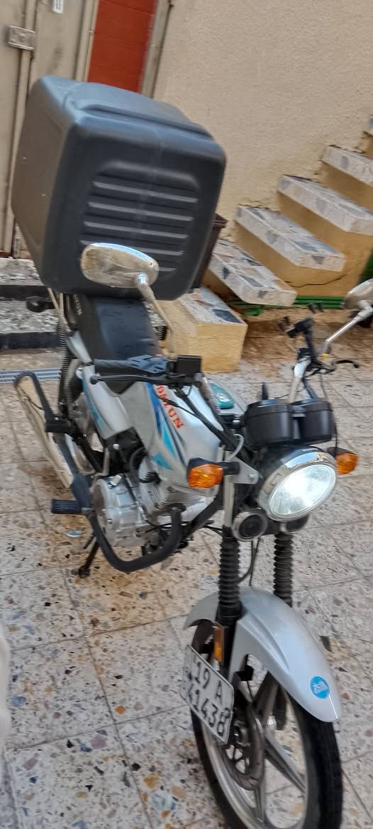 دايوان عظم للبيع 💯
موديل 2024🔥

طالعة ب 2025 شهر 9🏍️

ماشية 23 الف 💯

دهن من طلعت لليوم كله موتل درجة اولى 💯

الدراجة خير من الله محرك جديد فول الفول تجي تفحص وتشوف بعينك و وديها الأي فيتر يعجبك دراجة جديدة ترايك وين ميعجبك 💯

نقوصات: بس بريك أمامي ميشتغل باقي الدراجة من الألف للياء شغالة برغي ماكو نقص بيها تجي تشغلها وكبل للشغل💯

الدراجة رقم وسنوية رقمها كربلاء مشروع وطني وين ميعجبك تحول 💯

سعر $$: 2 مليون و 200 الف وبيها مجال بسيط وبالعافية ع الياخذها💯

رقم الهاتف : *********** للأتصال ومتوفر واتساب

مكاني: بغداد حي أور
