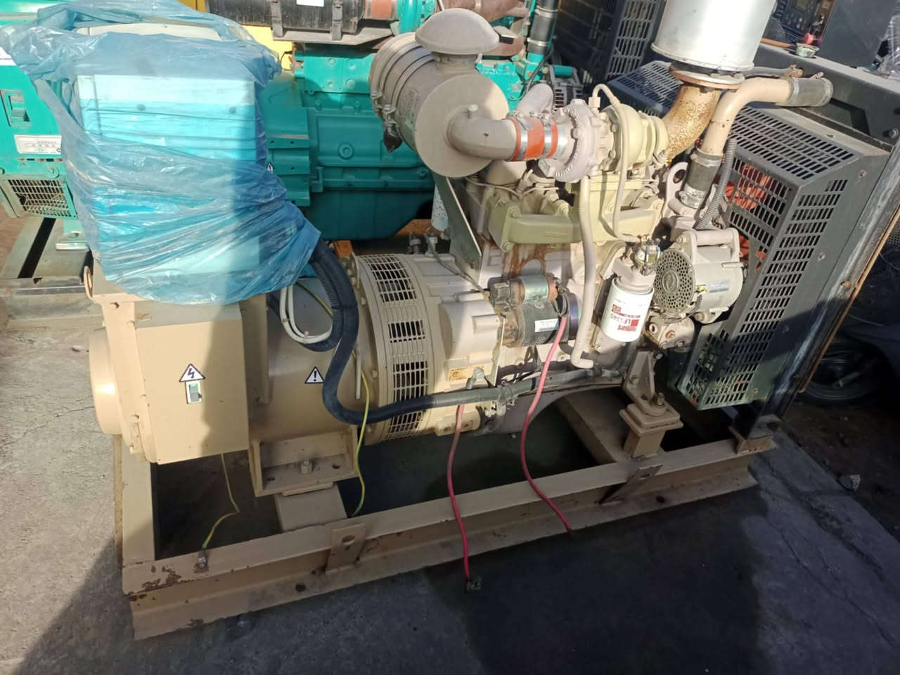 يوجد لدينا. 
#گمنزات_جميع_الاحجام
گمنز خمسه ونص. زيتي 400 گيفي
گمنز. 114 . 24 ولف 
كمنز 112. 14 ولف
كمنز. 102. 150 كيفي.  
كمنز.  50 گيفي. 4 بستن.  

يوجد گافة انواع المولدات
م̷ـــِْن الدويز. أيضااا 
 شرط الحمل والتشغيل.  
العنوان / أربيل الصناعه الجنوبيه 🌏
أبو علي  *********** 📲
يوجد توصيل لجميع محافضات العراق. 🚛
