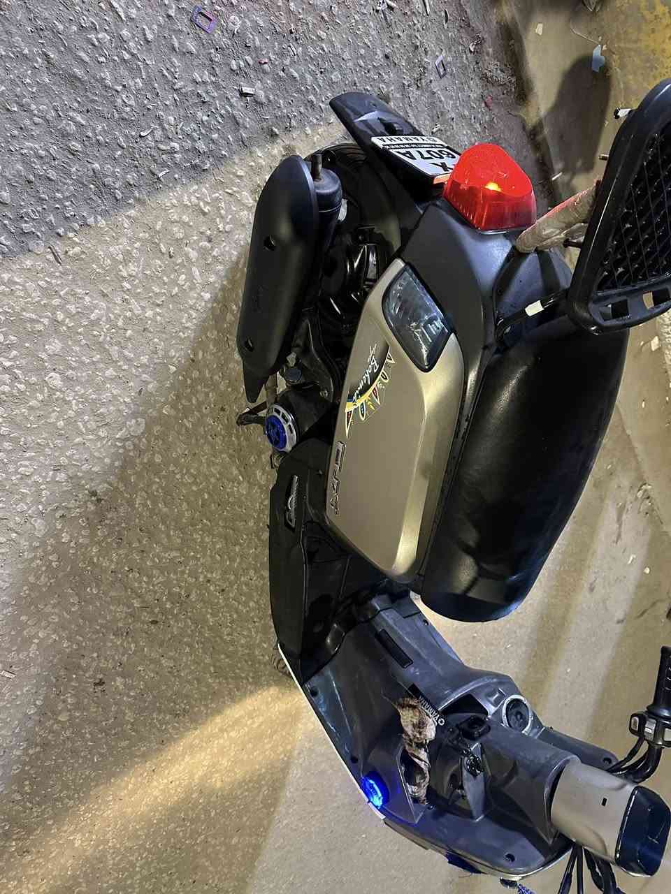 بوليس مصطره للبيع موديل 2013لون مميز كفر اصلي مكينه خير من الله الدراجه جاهزه سعر خاص أو ***********
