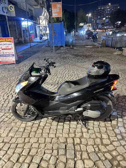 سلام عليكم شبابنه الطيبه 💙
بي سي اكس pcx جيل ثاني وارد ياباني JF
حساس ازدحام 
حساس ستاند 
الدراجه بيهه كسر بل بكلايت صغير مثل ما موجود بلصوره  
ماشيه ٤٦ الف 
الدراجه اذا لكيت مثل مكينتهه بخواتهه الجيل الثاني تاخذ الدراجه وفلس متنطي مكينه تخبل سبانه ممدوده عليهه توكف بصفهه متسمعلهه نفس مو صوت 
كفراتهه نضاف مرتبات 
شلعه ومعدل تخبل الدراجه متعرف طعم العادي كله محسن  دهن كله يورل دراجه كلش معتني بيهه مال جناي تطلع من البيت للشغل من الشغل للبيت حتى ماعندي وقت اطلع بيهه احتاجيت فلوس وريد ابيعهه 
سعرهه💸14💸وبيهه مجال واي شخص يجي هلا بي واحطه على راسي 
مكاني بلقاهره مول القاهره 
رقمي ***********📲
