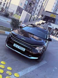 كيا نيرو هايبرد موديل 2023  للبيع اذا تريد سيارة SUV كورية عائلية تجمع...