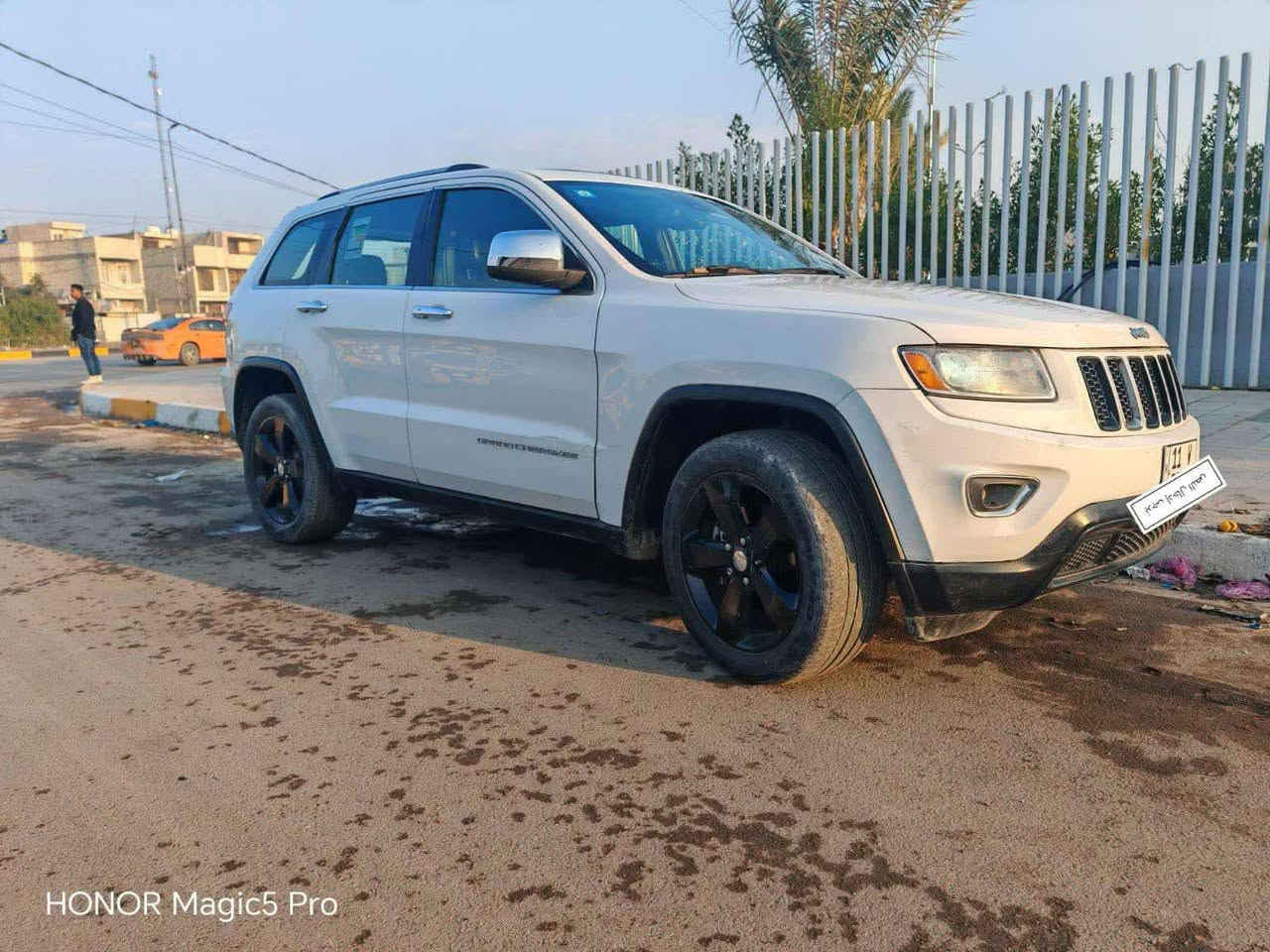 جيب لمتد وارد امريكي 
موديل 2014.  حادث سرقه 
فول مواصفات. 
السعر 168 بيها مجال بسيط 
العنوان بغداد الرصافه 
منشور السونار 
***********
