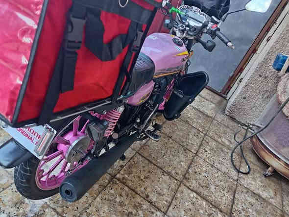 من رخصة الادمن دراجة ايراني سيفان ٥ كير مديل ٢٥ ٧ اوراق دراجة مدفوع كمرك تترقم دراجة نظيفة كفاله عامه سعر مليون و١٠٠الرقم ***********
