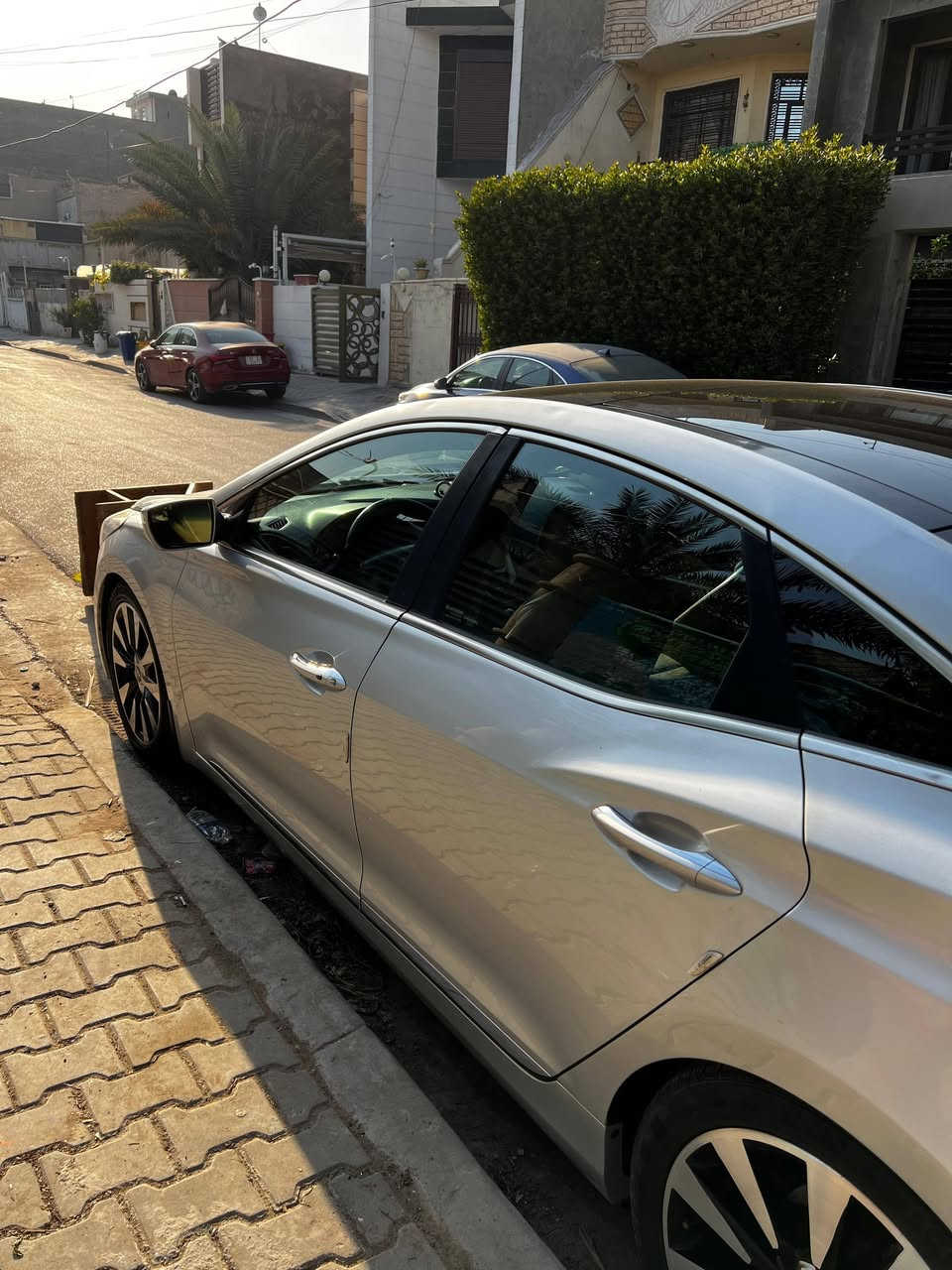 السلام عليكم
للبيع سيارة هونداي أزيرا لون سلفر وارد أمريكي  موديل 2014 رقم بغداد الجديد بأسمي

السيارة(( لمتد)) فول للأخير

 مواصفات :

بصمة تشغيل وبصمة أبواب

بانوراما

بردة خلفية كهرباء بلادية

بردات ابواب خلفية بلادية

تدفئة تبريد كشنات

خزن ميموري

حساسات خلفية وجانبية

منبه رجوع

مري قلاب

تحكمات ستيرن جهتين

مثبت سرعة

لد داخلي

منظومة زنون بلادية

محرك 3300 

بجم كبس

السيارة جديدة بدون نقص برغي كير مكينة صدر على وضع الشركة ما محطوط عليها سبانة شرط، منظومة تبريد كاملة ثلج❄️

حادث السيارة قطعة وحدة جاملغ خلفي جهة اليسار والباقي كفالة ماشية(( 65000))

مكان السيارة بغداد الاعظمية

السعر 135 ورقة

***********

***********
