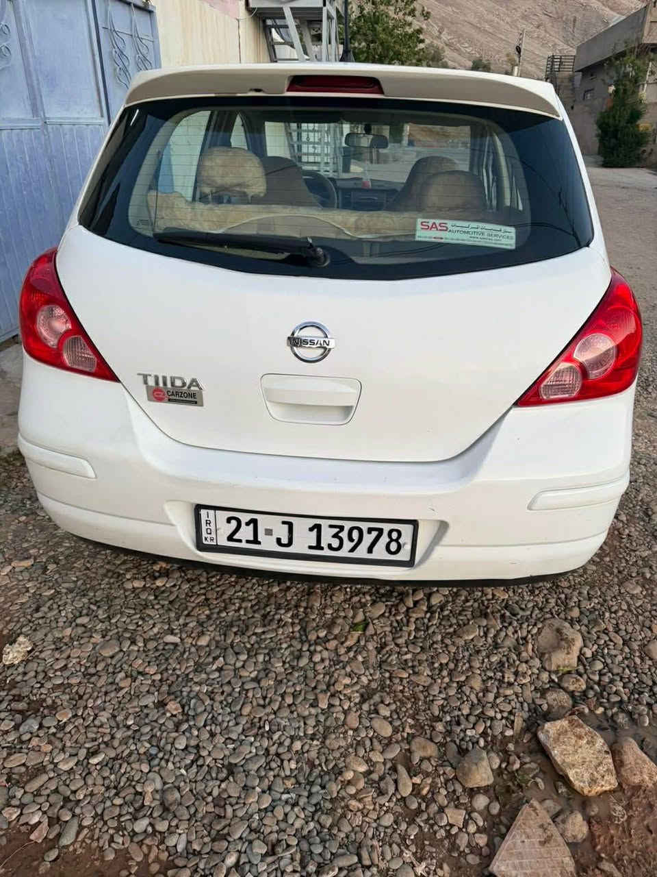 نیسان تیدا ٢٠١١ سپی بەفری گێڕ ئۆتۆماتێك  پەڵەیەگی زۆر بچوك بۆیاغی هەیە ڕەسمی سۆنەرەكەیم داناوە ناو زەرد چوار جام كارەبا ئەی بی ئێس دەبڵ ئێڕباگ  گێڕو مەكینەو تەبریدی ساردو گەرمی بێ عەیبە سەنەویو ڕەقەمی تازەیە بەناوی خۆمانە سەیارەی مەعرەز نییە  بۆ زانیاری *********** وەتس ئەپ و. ڤایبەری لەسەرە شوێن دوكانی سیاحی دخان, السليمانية
