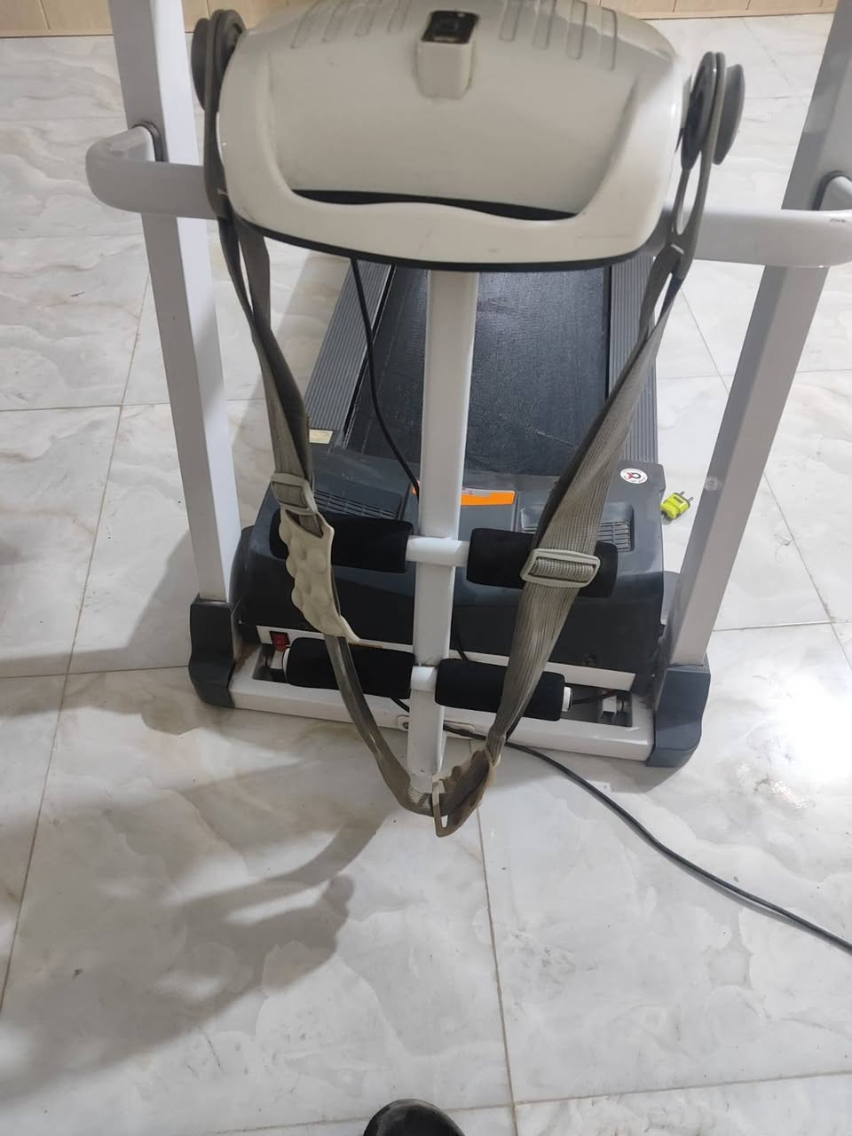 السلام عليكم ورحمة الله وبركاته جهاز جري يعمل رياضه تكسير دهون بطن وجبلي وجهاز جري للبيع السعر 700الف مكان كربلاء استفسار ***********
