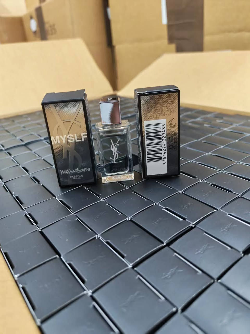 Attention beauty 💄📢 brings you authentic Sephora USA products at wholesale prices ! From Hong Kong 
· 100% authentic , sourced direct from Sephora.
· Featuring HUDA, FENTY, DIOR & other hot brands.

#cosmetic
#Lipstick
#Eyeshadow
#makeup
#skincare
#perfume
#MiniPerfume
#wholesaler
#sephora
#sheglam 
#dutyfree
#Chanel #Dior #YSL 
#LaMer  #RareBeauty #Lancôme #Tarte #CharlotteTilbury  #FENTYBEAUTY


**إذا كنت صاحب هذا الإعلان وتريد حذفه لأي سبب، رجاءا أرسل رسالة إلى الدعم الفني**