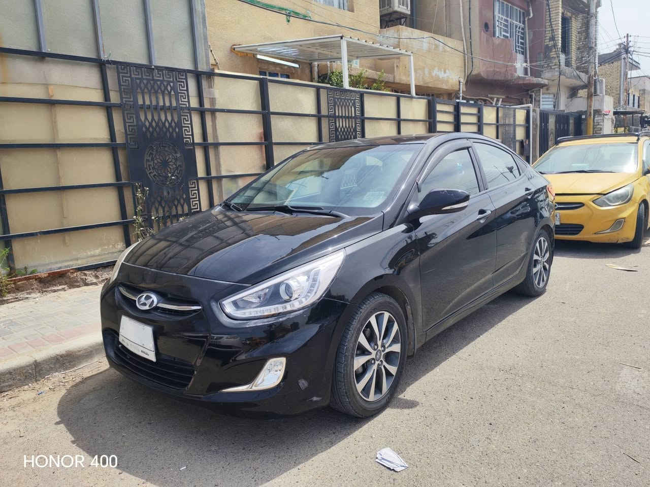للبيع — هيونداي أكسنت 2015 🌟
🚘 وارد خليجي

⚫ اللون: أسود

⚙️ محرك 1600 قطرتين مكفول

كير مكفول تبريد منظومة جديدة أصلية

دوشمة كشنات كابوي وأرضية جلد

🛞 5ويل كب كروم

كامرة خلفية لايت لد وتحكم ستيرن واشاير مري

📍 رقم بغداد

🛣️ الممشى: 86 ألف كم قابل للزيادة

🎨 بدون صبغ بدون تبديل (فقط شخوط وتصليح بارد)

✅ استخدام شخصي والسيارة جاهزة

السيارة نظيفة ومرتبة ومشيها حلو وما تحتاج صرف.

السعر/ ١٠٠ ورقة قفل

عنوان/ بغداد/ الشعب


**إذا كنت صاحب هذا الإعلان وتريد حذفه لأي سبب، رجاءا أرسل رسالة إلى الدعم الفني**