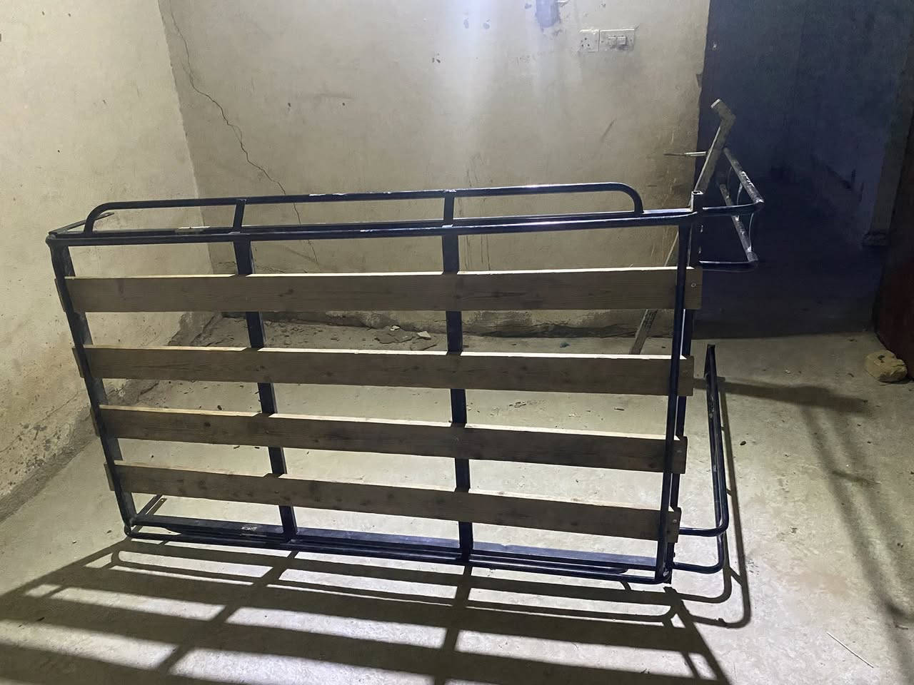 السلام عليكم سيباية للبيع تفصال جديد العنوان : بغداد الحسينيه الرقم:***********
