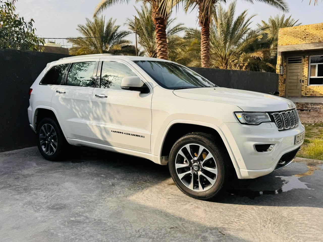 السلام عليكم جيب  اوفر لاند اعلى فئه خليجي كفاله عامه موديل 2018  رقم اربيل الجديد داخل لون سماكي مكينه كير تبريد كهربائيات كلها شرط شركه مكاني بابل المركز *********** او ***********
