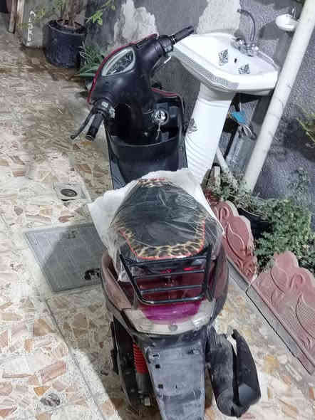 السلام عليكم
للبيع دراجه ماكس عدله 120
الدراجه نگرة سلف بأي وقت 
كله شغال لايتات اشاير هورن 
نقصهة ستان تعليگ ومروحه
غيرها الدراجه مكفولة كفاله عامه 
السعر 450 وبي مجال بسيط 
عنوان بغداد الشعب 
شراي اتصل لتراسل 
***********
