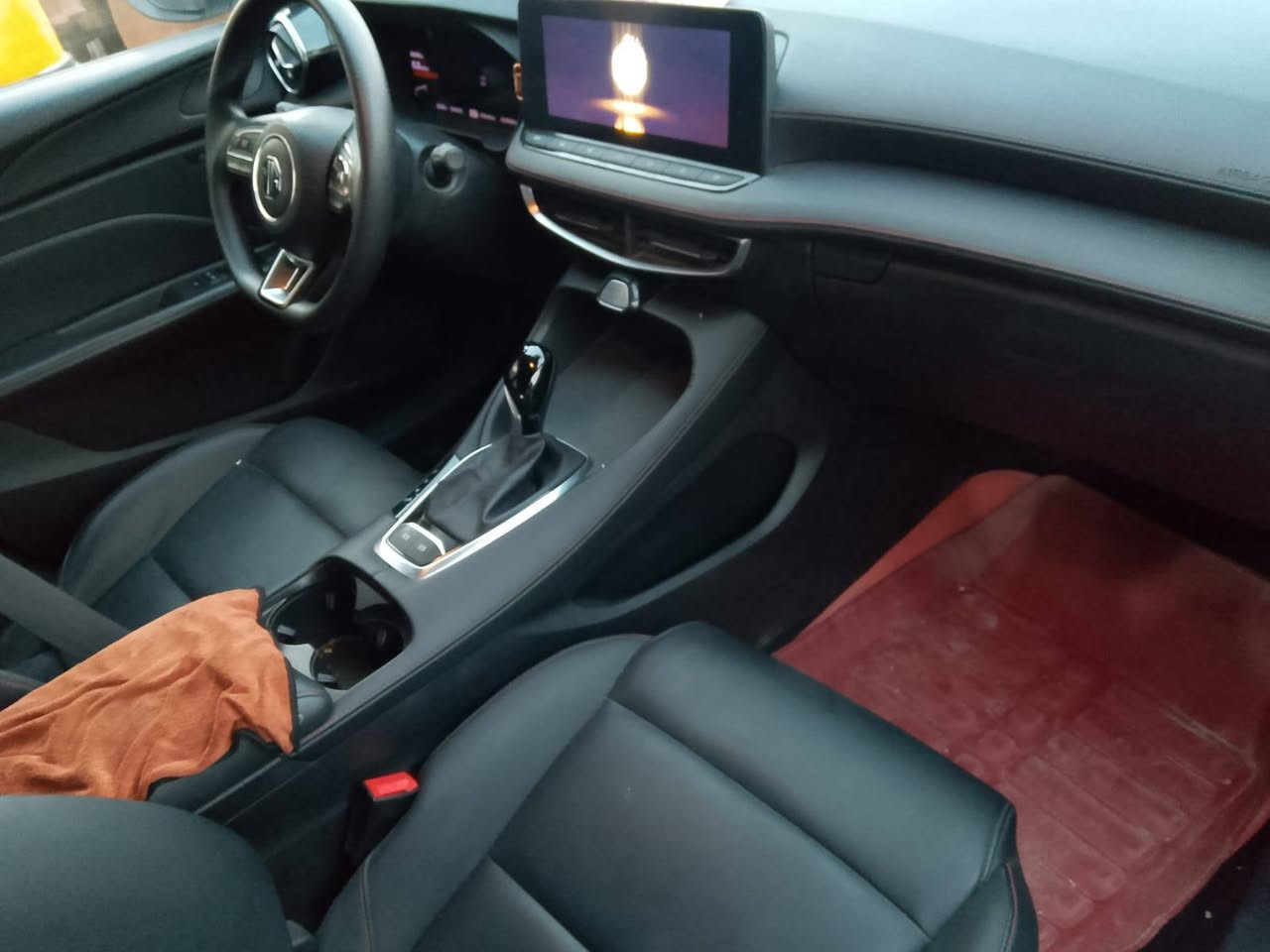 سلام عليكم سياره اللبيع مديل 2025كفاله سياره مكانه نجف سعر 114وبيهه مجال قليل رقم ***********
