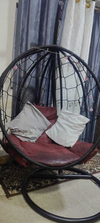 كرسي • قفله