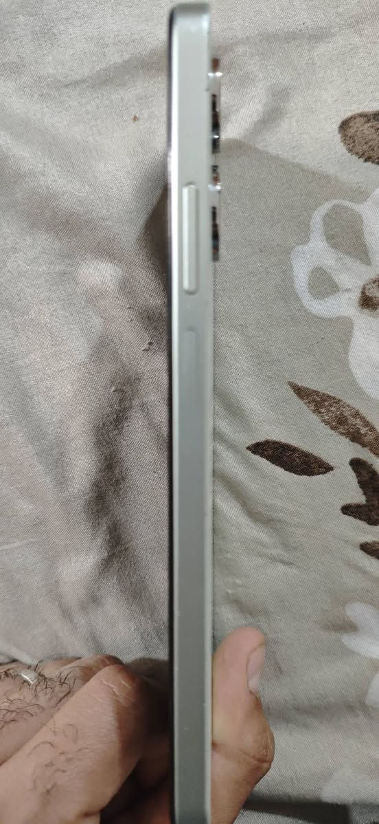 ريلمي نوت60xذاكره جهاز128٠جهاز كله مكفول وعل فحص ممفتوح وشغال للبيع 100مكان بغداد الاعظميه***********
