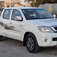 هايلوكس • ٢٠١١ • شاشة زينون