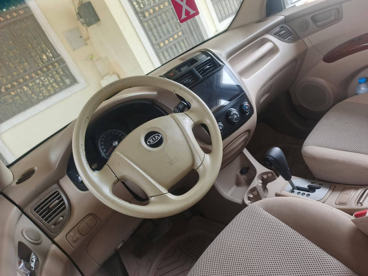 السلام عليكم كيه سبورتج 2009مكينه 2000 دوش المرغوب لسياره مكفوله من لصبغ عدى بيها شخوط قليله  كير مكينه خير من الله رقم بغداد نكلبزي تنته شاشه كامره تبريد تدفئأ كلها شغاله لسياره ابسمي شرط التحويل لسياره جاهزه اي نقص مابيها مال جناي الله شاهد مكان السياره بابل ....(***********)  السعر 128 وبيها مجال قليل
