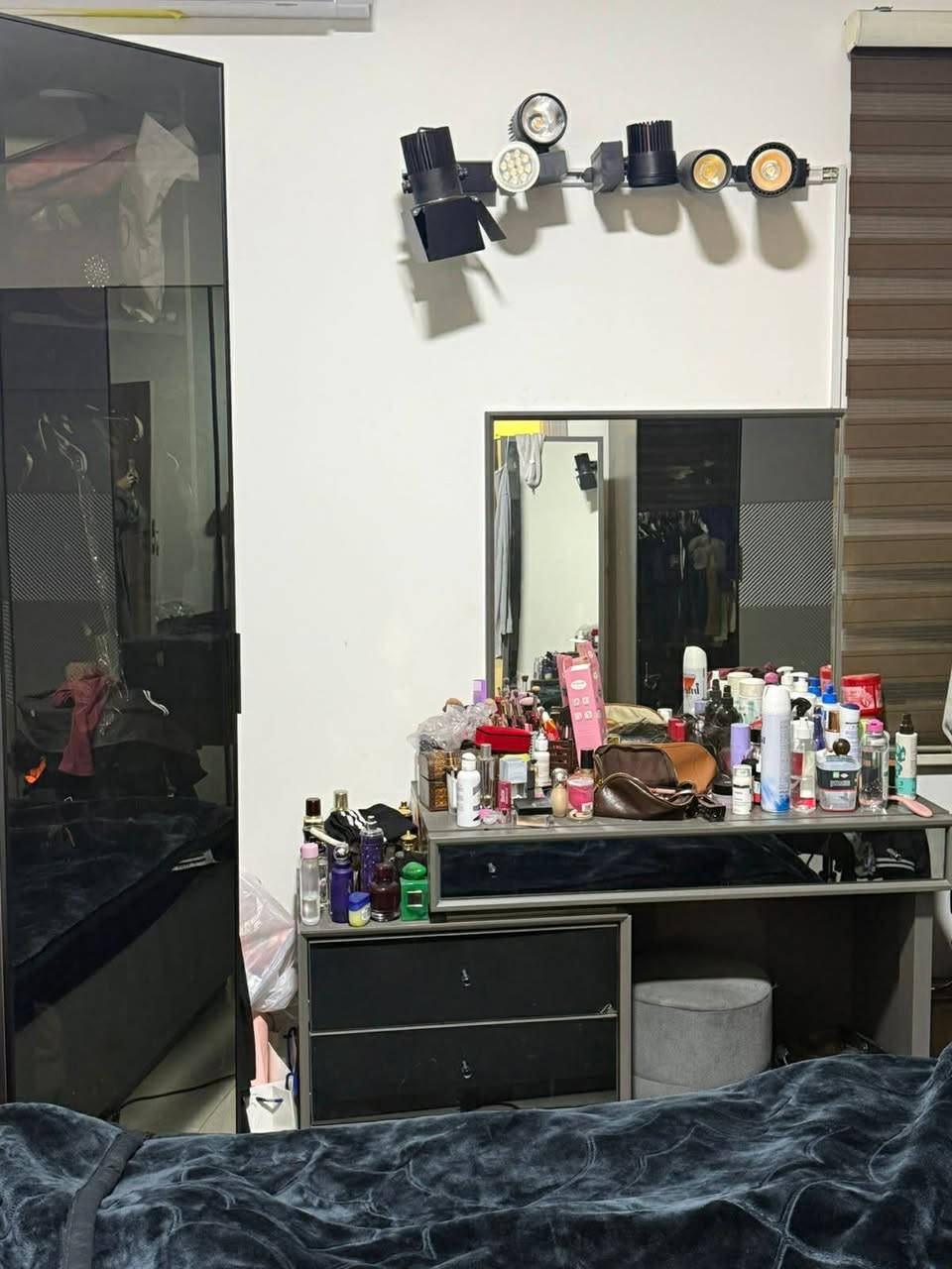 غرفة نفر وغرفة نفرين حديثه تركيه 11باب زاويه للبيع


**إذا كنت صاحب هذا الإعلان وتريد حذفه لأي سبب، رجاءا أرسل رسالة إلى الدعم الفني**