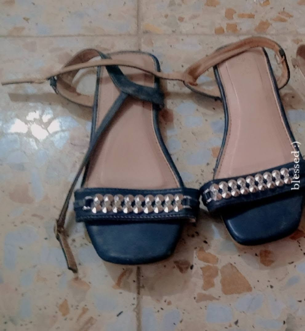 عروض كل قطعة هنا سعرهة الفين سعر ثابت رجائن لحد تعامل وتكول الف يوجد توصيل جميع محافضات ❤️


**إذا كنت صاحب هذا الإعلان وتريد حذفه لأي سبب، رجاءا أرسل رسالة إلى الدعم الفني**