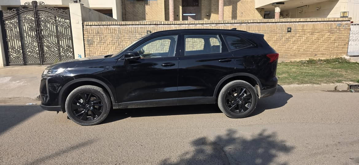 السلام عليكم هافال h6 2026
فول موصفات ضمان شركة بعدها ٢٣٠ ورقه 
ماشية ١٤ الف كيلو 
***********
مكاني بغداد شارع فلسطين
