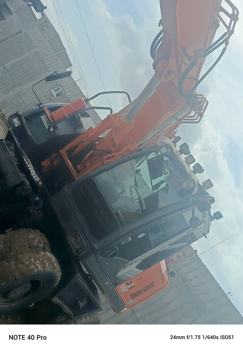 حفارء. لبيع. 2008.مكفول.كفال.عامء
***********
