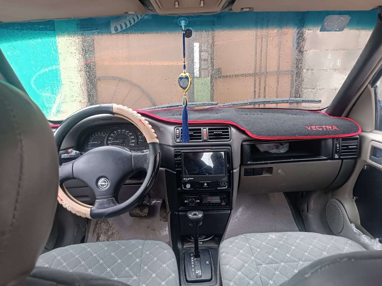 السلام عليكم ورحمه الله فكترا للبيع موديل 92فول كير أوتماتيك جامات كهرب قفل مركزي تبريد تدفئة شرط كاربون بانزين بيها مصبوغة جماليه شرط سنويا2031 رقم الموبايل *********** السعر 50وبيها مجال
