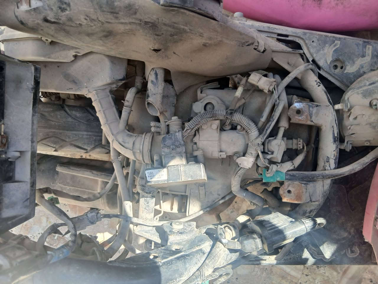 سلام عليكم دراجه كامكو مني ٢٠١٣
دراجه شغاله بس تراكه فيت بم جديد باتري جديد كهربائيات جديده بلك جديد اشاير كلوبات ابيع على هذا الوضع ***********
