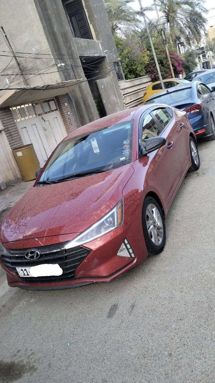 السلام عليكم
النترا 2019 كلين  رقم بغداد الجديد سنوية بأسمي ل2029
سيارة كاملة بدون نواقص 
شاشة كبيرة كار ابلي 
تحكمات استيرن 
رادار نقطة عمياء 
ابروجكترات لد 
منضومة زنون مع زرع عدسات 
ارضيه جلد 
كير ATM بلادي 
محرك 2000 دووش 
مكان السيارة ديالى***********
السعر152وبيها مجال
