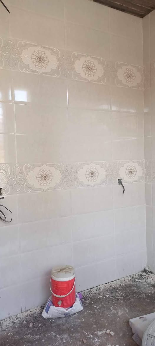 سلام عليكم عمل سيراميك بورسلين ارضي جداري ترميم واجهات ترميم بيوت هذه رقمي 
‏‪***********‬‏ اسيه 
*********** اثير
