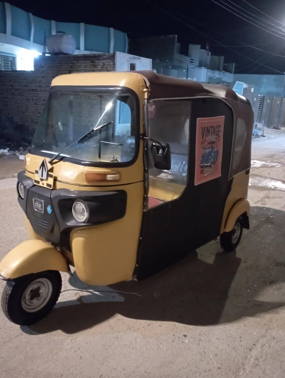 سلام عليكم شباب تكتك مديل 21 داخله ب20مكتوب بلوراق 20 تكتك نضيفه مثل ما اموضح بلصوره بس اشويه خياس وره بلباب مكينه امجفته مره وحده شركه تكتك ما نقصه كلشي مال شغل اللسعر 6و200بيه مجال حك اللجيه اني مكلف بلنشر اللرقم ***********
