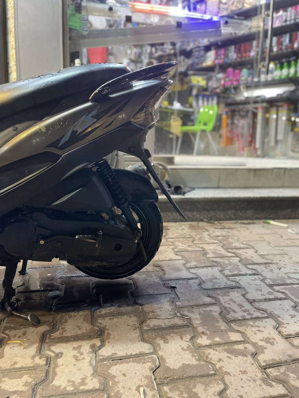 ماكس عدله للبيع دراجه ٥٥ مفوله شلعه ومعدل ويل مشيف اصلي اصلي كبريتر عكس زوج تيرات جدد سلف رياضي اصلي كفر اصلي مختم شوته أربع ولفات اصلي  دراجه مابيه اي نقص مكاني بغداد ال عضميه ***********
