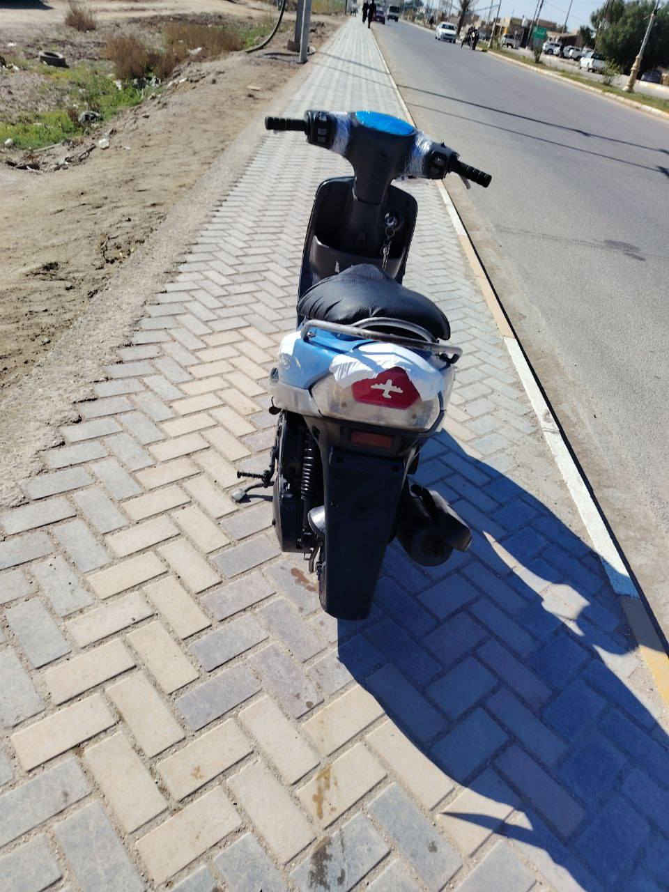 سلام عليكم ماكس منغولي لبيع بوشه 49لمكينه مامفتوحه سلف شغال شاير عداد لبانزين عداد لسرعه كله شغاله بريك كدام وره لكفرات ختم واحد صاله ست شر طالعه حاويه شلعه معدل فول ماعوزه برغي كلشي شغال بيه لسعر 650وبيه مجال حك لجيه لموشراي لا يتعبني نتصال ***********لشراي يجي خاص
