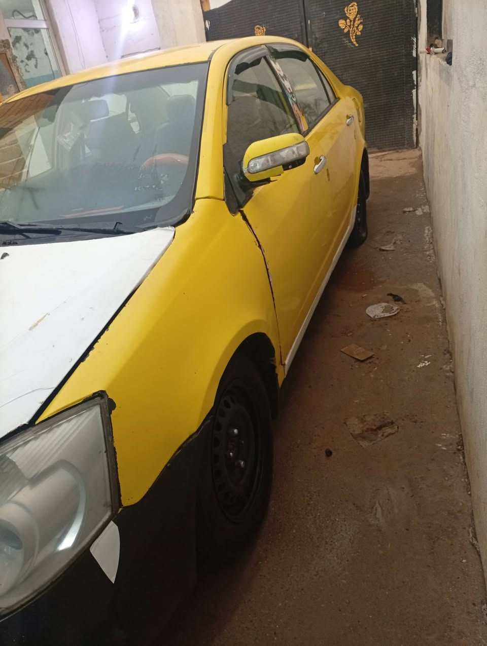 السلام عليكم موديل 2010 سياره حلوه جاهزه خير من الله شادلها جير ومحرك بالكيس لا صرف ولا بخار باتري جديد كهربائيات كلها شغاله بيها خربطه بسيطه بالكهربائيات مكان ديالى الخالص السعر 28 بها مجال قليل مطلوبه غرامه 500 تنزل من سعرها ايام صفره ***********
