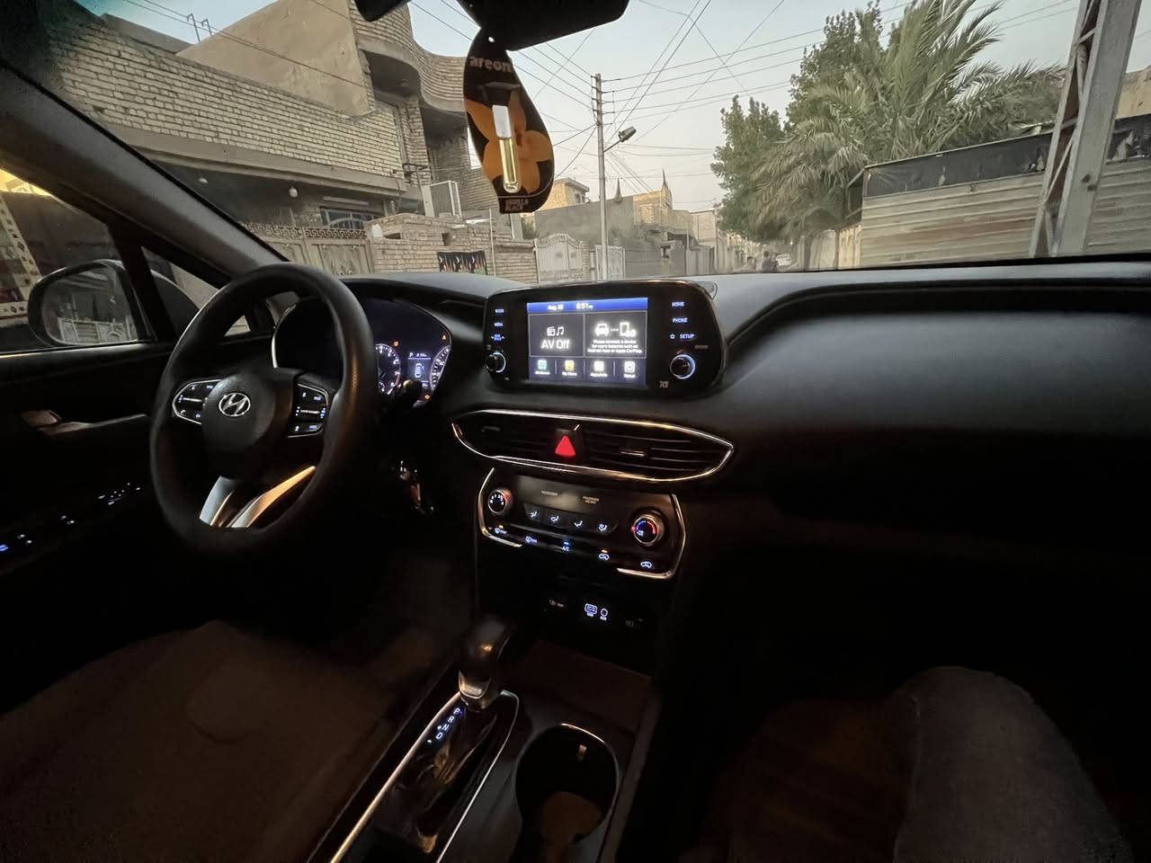 السلام عليكم  سنتافيا 2019
للبيع او مراوس وارد امريكي حادثها جنطة وبيها مكانات رش صبغ فقط بدون ضربة واكو بس كلير ابيع حزام
محرك2400 نص فول فور ويل رادارات امامي وجانبي وخلفي /توقف ذاتي/اتو هولد/اتو اوف/ رقم بغداد بأسمي 
السعر 162 هاتف ***********
