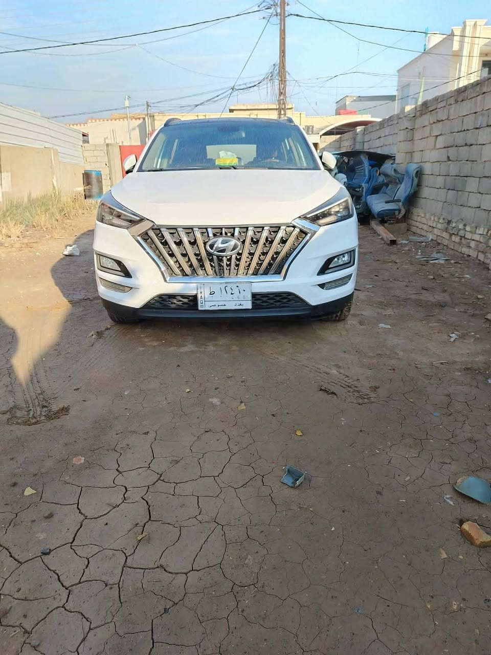 توسان ٢٠ فول موصفات ماشيه ١٢٠ الف بيها صبغ شبر بالبنيد والباقي كفاله على السونار السعر ٢٠٥ وبيها مجال استفسار اتصل *********** مكاني بابل /اخوان اني مكلف بالنشر
