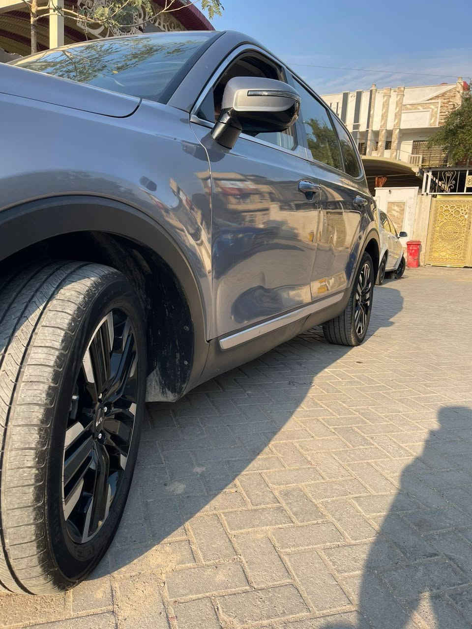 الله يطرحلنا بيهن الخير والبركه ان شاء الله
الحلال للبيع ان شاء الله
kia telluride sx 2023
السعر 280ورقه وبيها مجال وتددللون عليه❤️
  حادثها سطحي من فوك جاملغ وبنيد من جهه السايق
صور الحادث مرفقه
ارخص تيلورايد بالسوك
 سياره حادثها حلو تبارك الرحمن 
ماشيه قليل
sxاعلى فئه بالتيلورايد
سياره على ايدي مصلحه
ابيعلكم السياره واشتري بيها محبتكم ❤️
اياد السامرائي
0773 663 5302
رابط صفحتي ع الفيس بوك
https://www.facebook.com/share/1DWR7YU24E/
