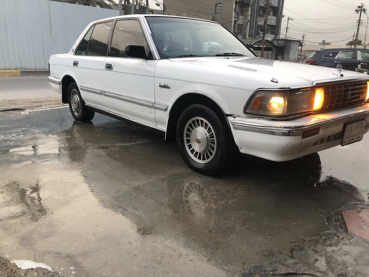 سلام عليكم سوبر سيدان موديل 1990يسره بلاد مكينه وكير وكسن كفاله تبريد شغل مكينه 3000غرفه جديد كشنات وبطاين ودشبول جديد رقم بغداد موميز تحويل مباشر سنويه الى ٢٨تخم تاير جديد صدر مامي وخلفي جديد سيار مكفول من ضربه والكص والعيب الشرعي سياره مال جناي تريك البصره خير من الله ماذب عليه الف جهزه عله اخر بايه السعره 68مكاني بغداد بلديات وهذ رقمي ***********
