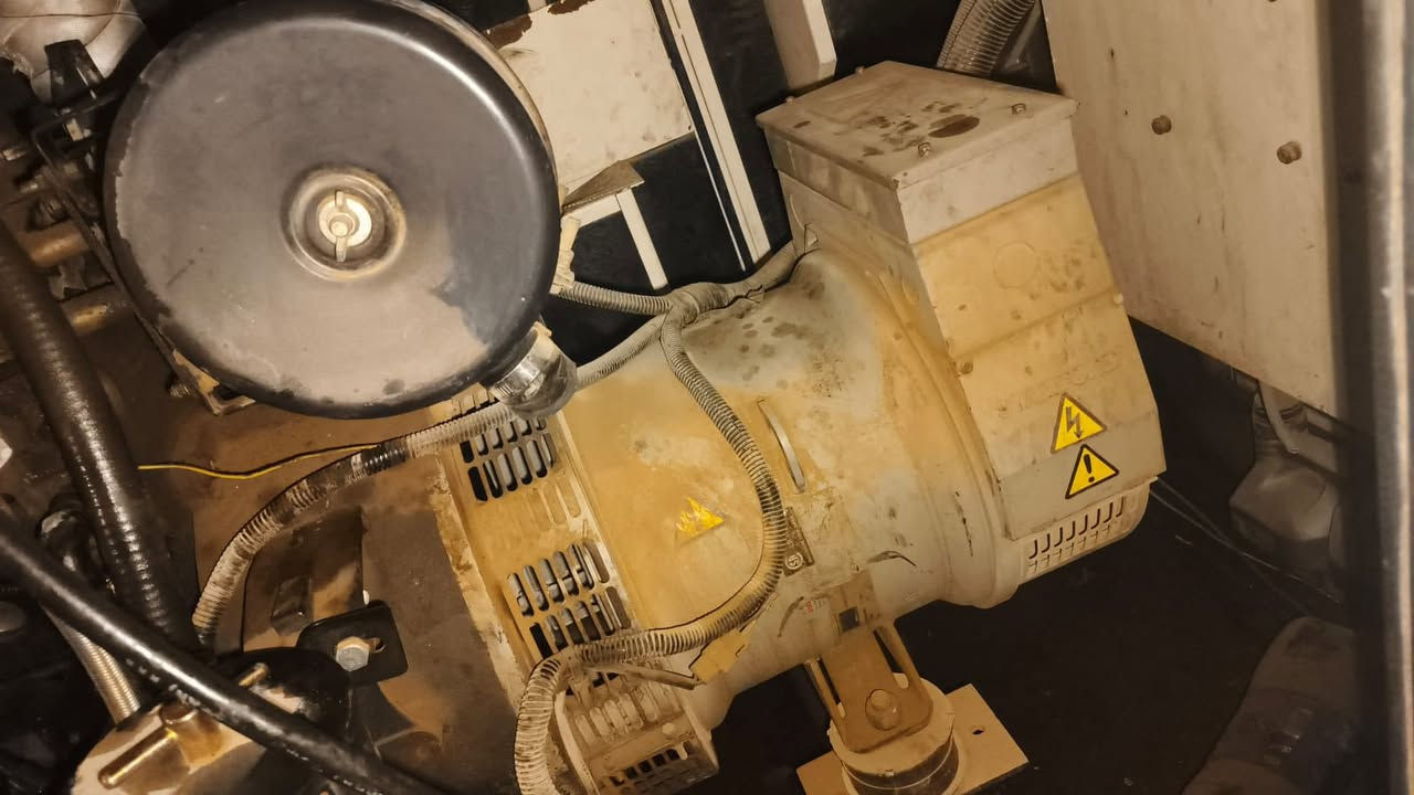 مولد بيركنز 3 بستم انكليزي 
محرك سوبر مافتوح خلص 
السعر 35 ورقه 
الرقم ***********
