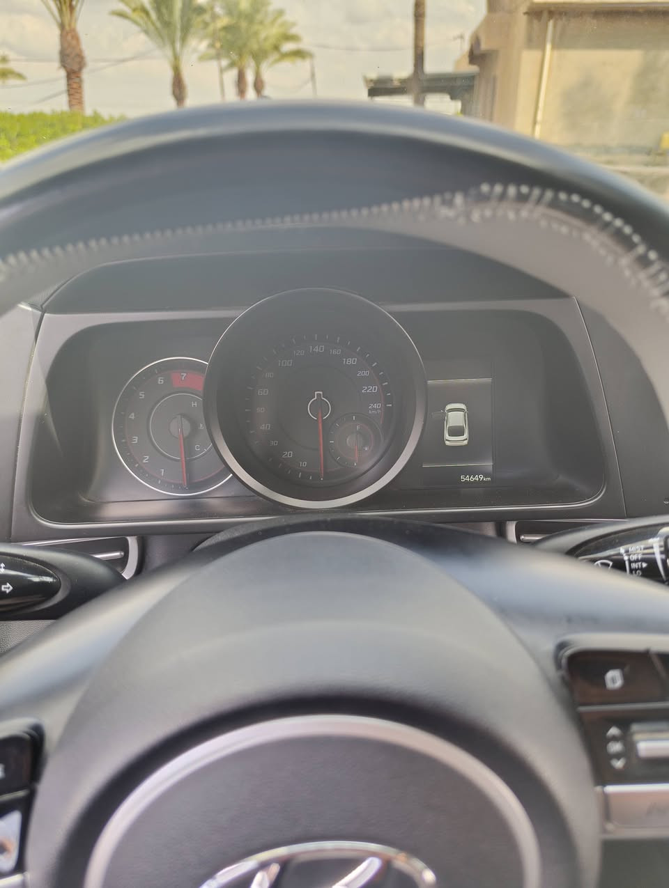 السلام عليكم للبيع افانتي 2023 رقم بغداد مكفول كفاله عامه ماعدا  طخه بسيطه بلا الدعاميه الخلفيه ماشيه 54الف على ايدي نص فول سويج محرك 1600  المكان بغداد ابوغريب الاستفسار الاتصال ***********
