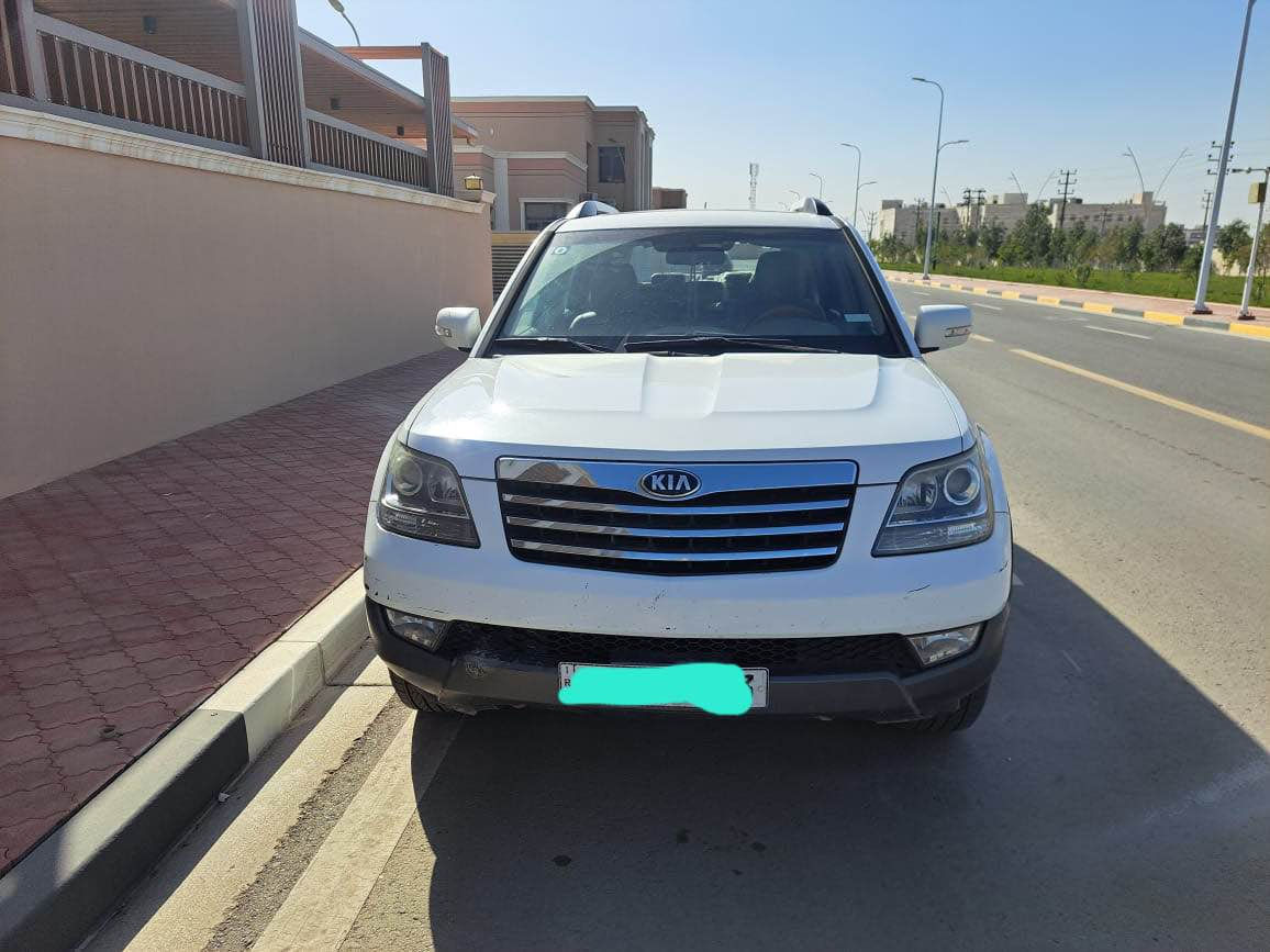 موهافي 2015 ٦ سلندر 
رقم بصره سنويه لغاية2028
دفع خلفي .محرك توني شاده صار شهر حداديه اماميه جديده دسكات جديده 
ماشيه 111 الف كيلومتر 
بيهه طعجه بالهلال الخلفي ما مصلحه  خفيفه موضحه بلصور وبيها تصليح بلدعاميه الاماميه والباقي كله كفاله
السياره ما بيهه قطرة صبغ وعلى ايدي ١١ سنه 

السعر ١٦٥ ورقه وبيهه مجال
*********** البصرة, العراق
