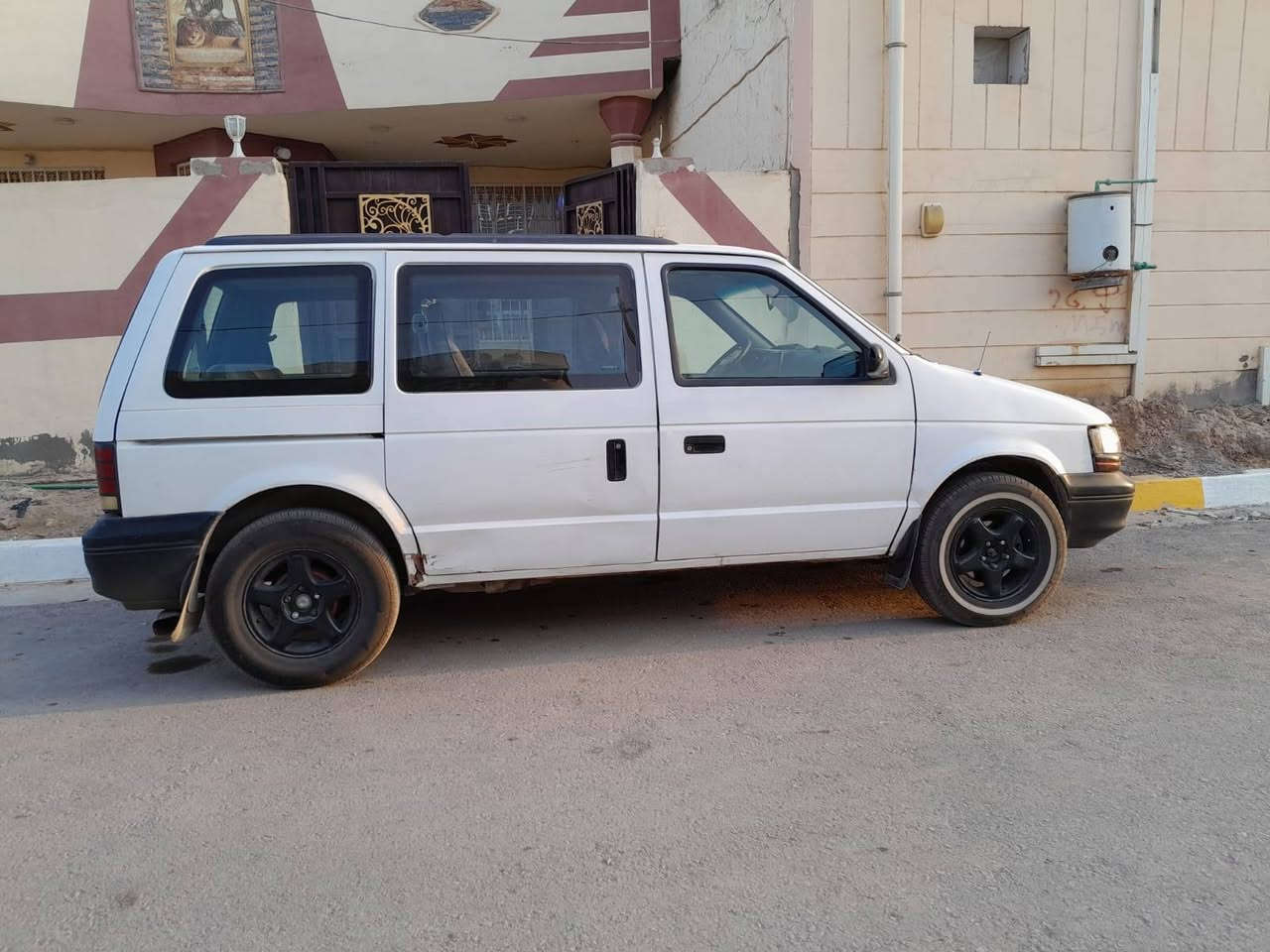 السلام عليكم
سيارة دوج كلايزر  كرفان ٧ راكب موديل 95  رقم بغداد انكليزي سنوية الى 2026 الشهر السابع  راعيهة موجود يمي كير ومكينة مكفولات خير من الله كير اوتو حدادية جديدة تخم تاير باتري جديد سيارة  نظيفة السعر 38 وبيها مجال للشراي اتصل ودلل مكان كربلاء طويريج ناحية الخيرات 
***********
