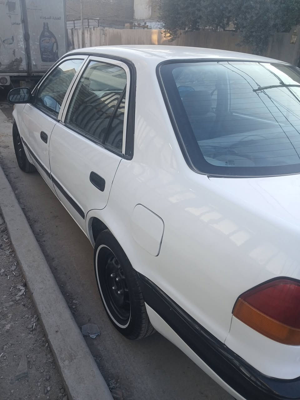 كورلا موديل 96 نظيفة كلش كير اوتوماتيك محرك 1800 محرك لاتبخير لاتنقيص سيارة ناعمةوخيرمن الله فقط مصبوغة احزام للجمالية  السيارة بااسمي رقم بغداد انكليزي سعر 55$ وبيها مجال حك الجية الاتصال على الرقم ***********
