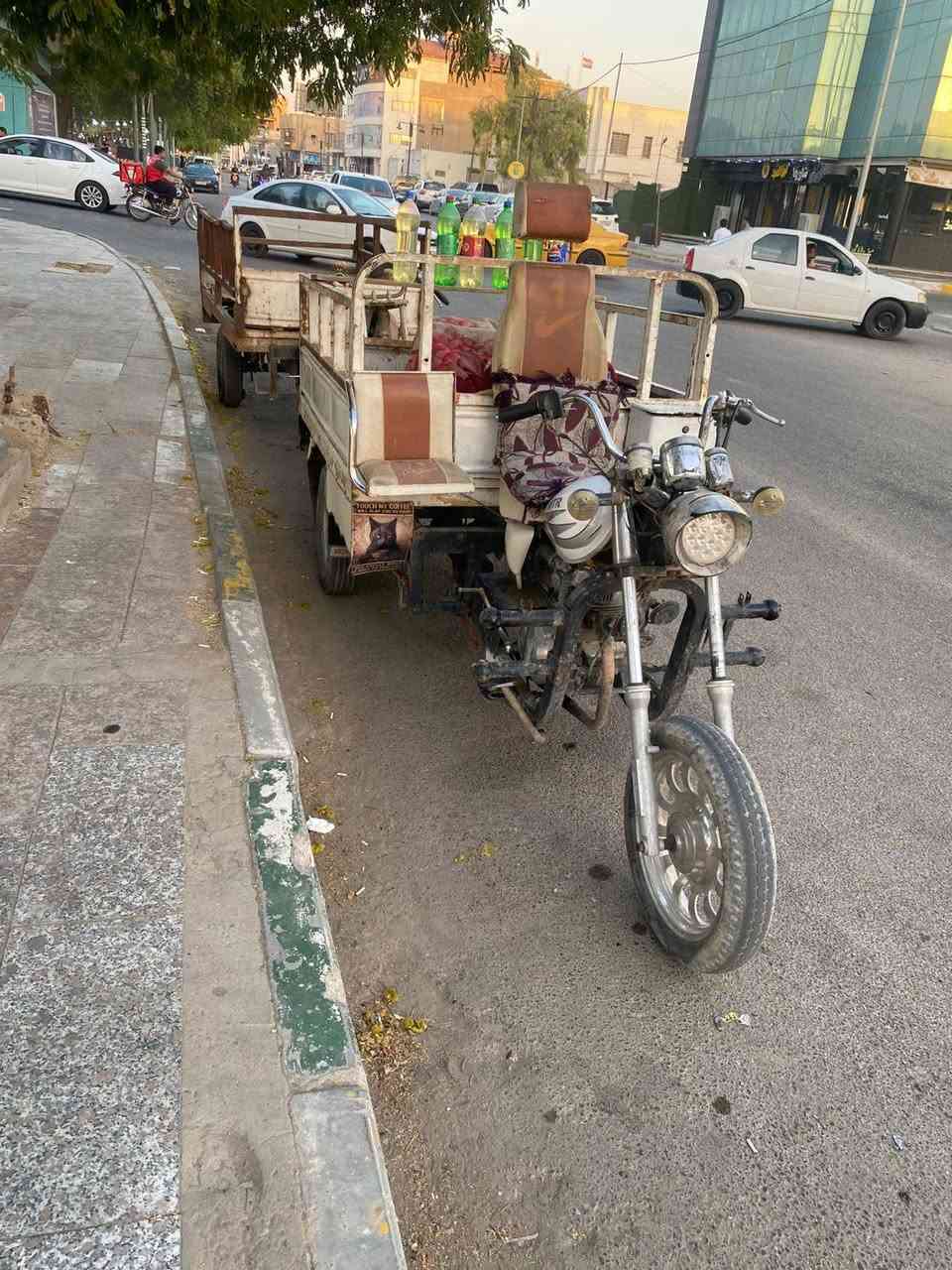 السلام عليكم للبيع موديل 9من كلشي نضيفه ماعدا الفخذات تحت الدواسة بيهن لحيم عنواني سماوة كبال جسر المفوضية السعر 850وبيها مجال حك جيه ***********
