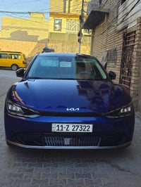 كيا EV6 موديل 2023 كهربائية، بمحرك واحد، دفع خلفي، متوفرة للبيع.  تحمل...